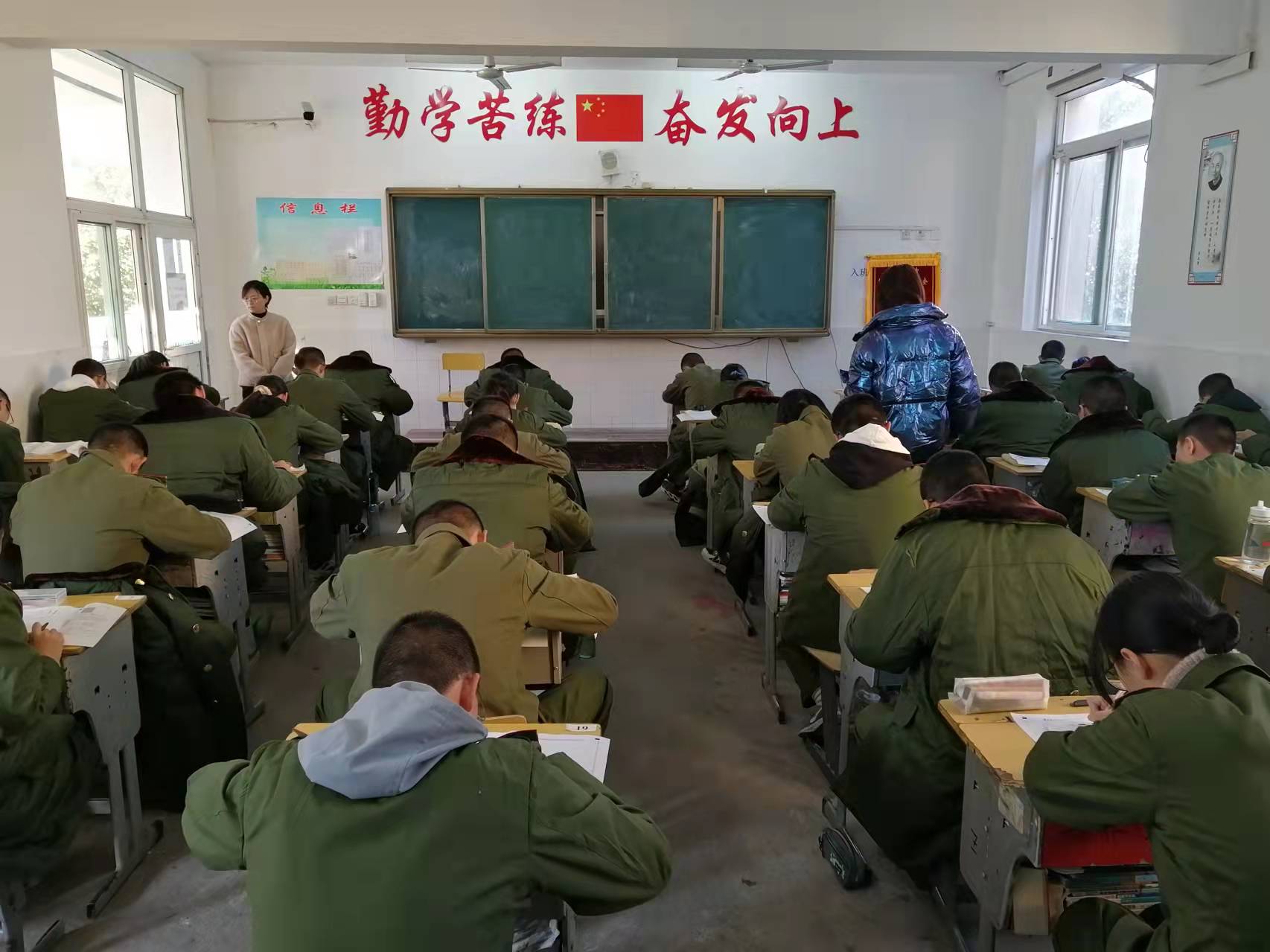 1746bcb0e7126d4e2bbea36c235fb77