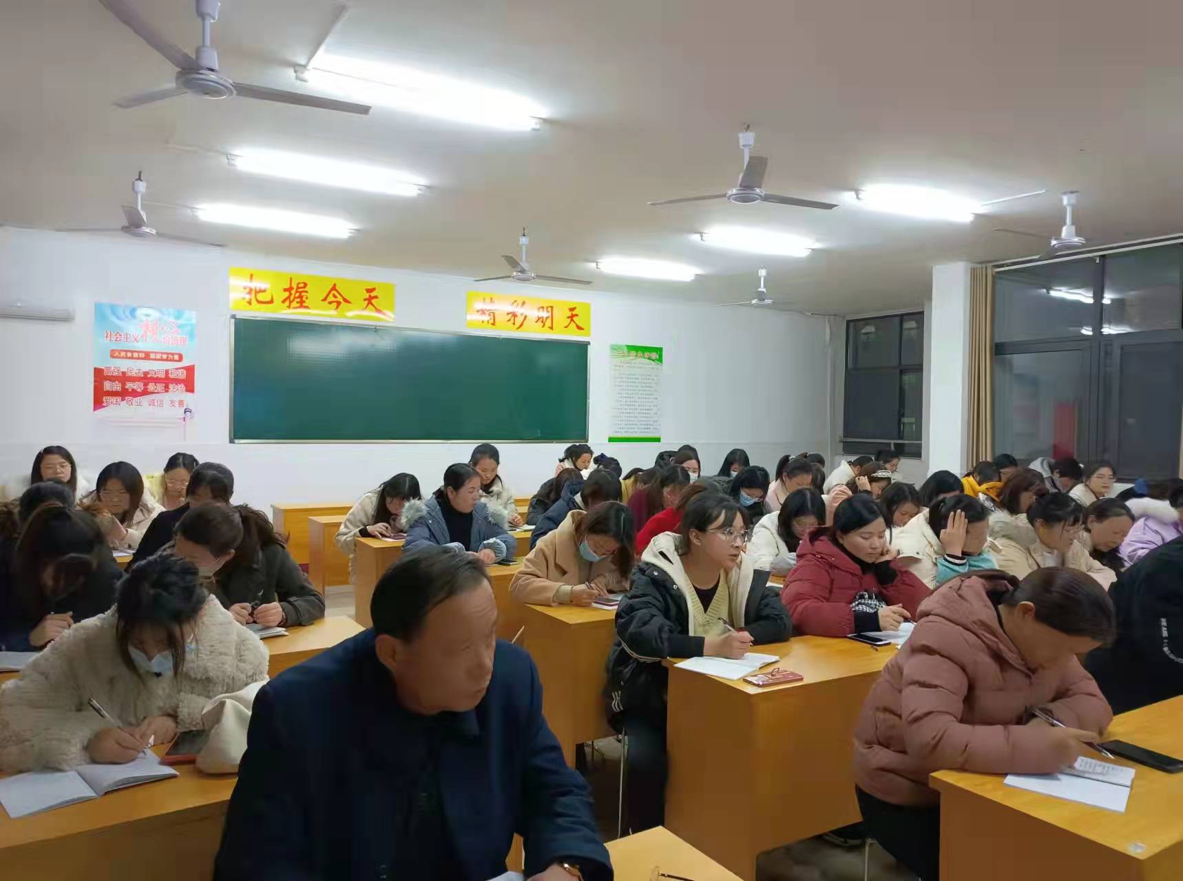 518e67bcf9eee5b844e43aed567f663