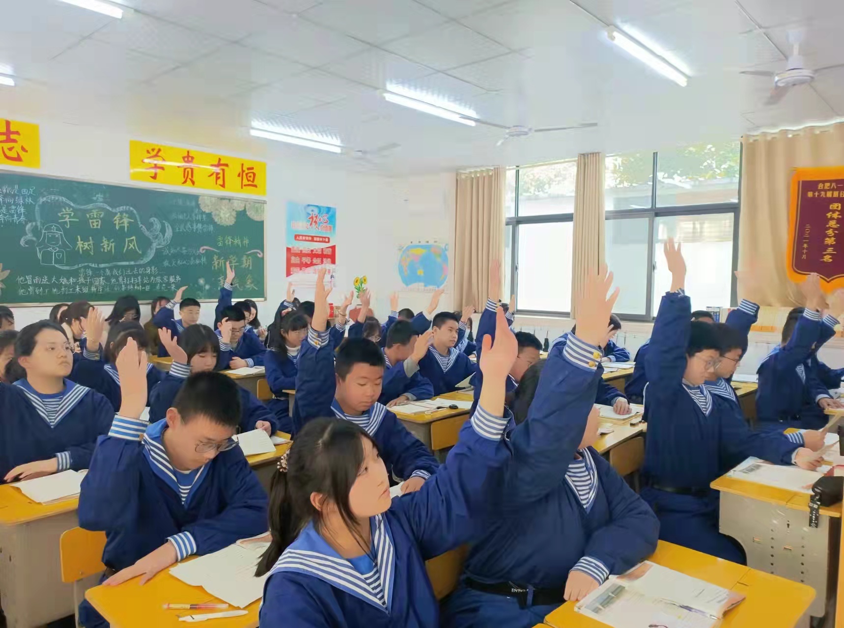 b60e0c9ea2ccedb89ba4f098096ff0d