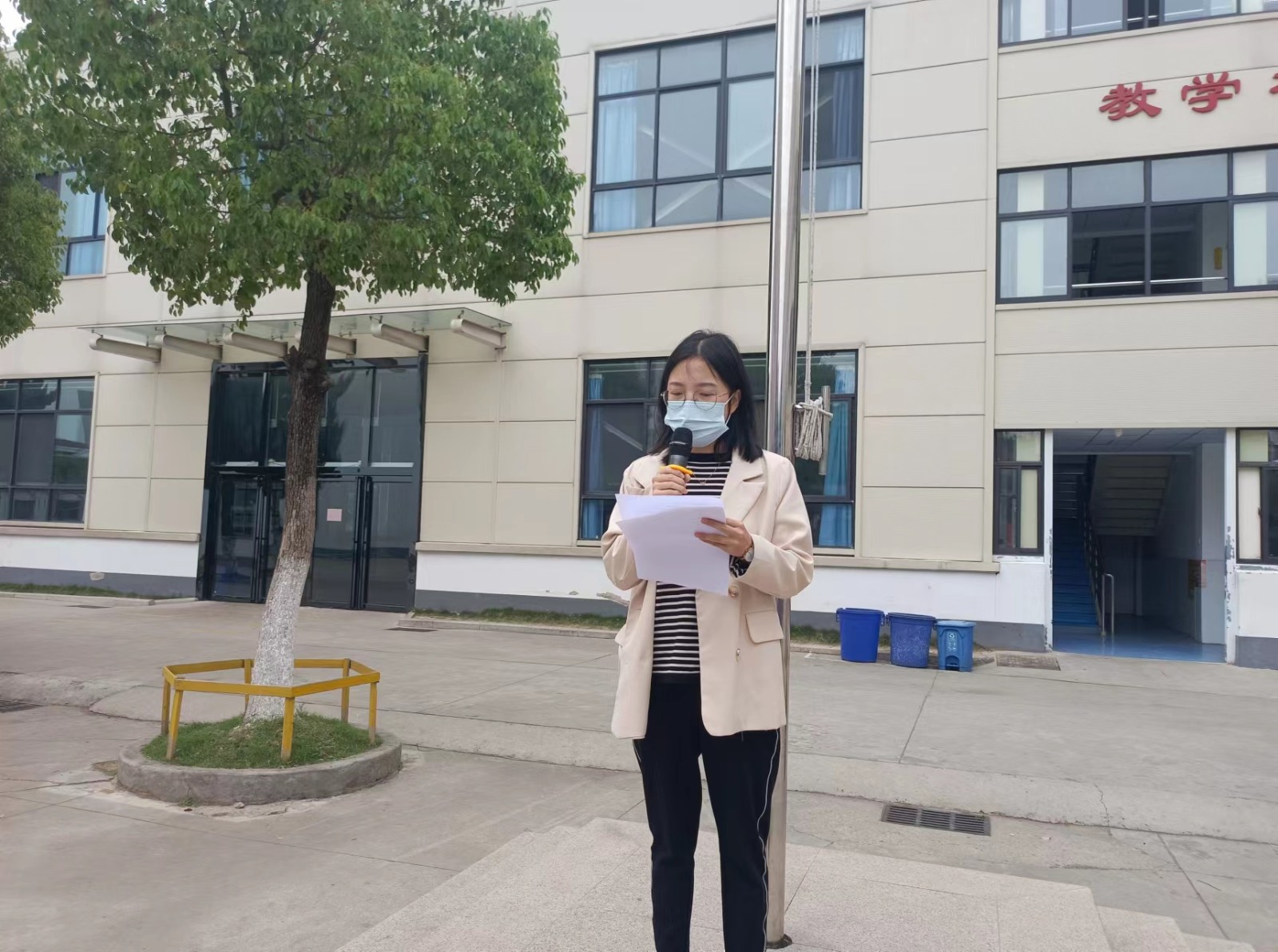 7e005daac20625d4e3859b8b653f683