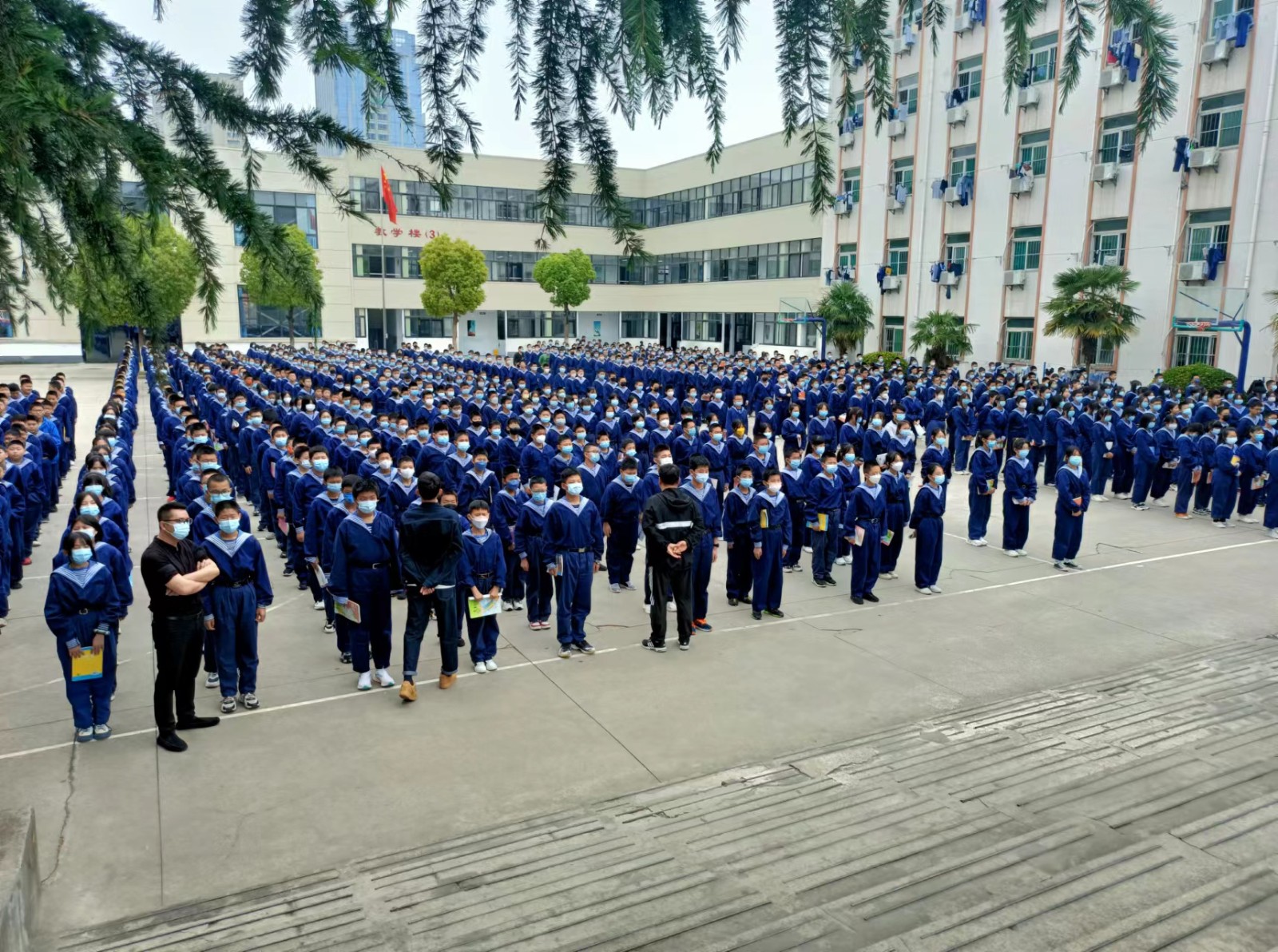 042edde5ea9748537b1e08f87d9dca8