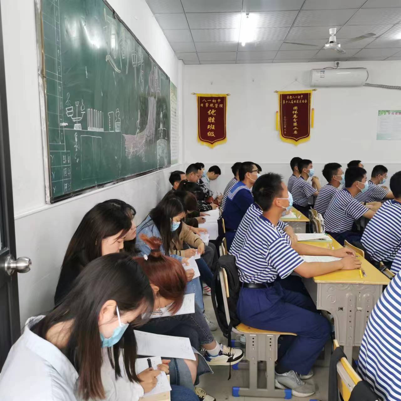 25f33897be662eb83f26e6c2e2aa08d