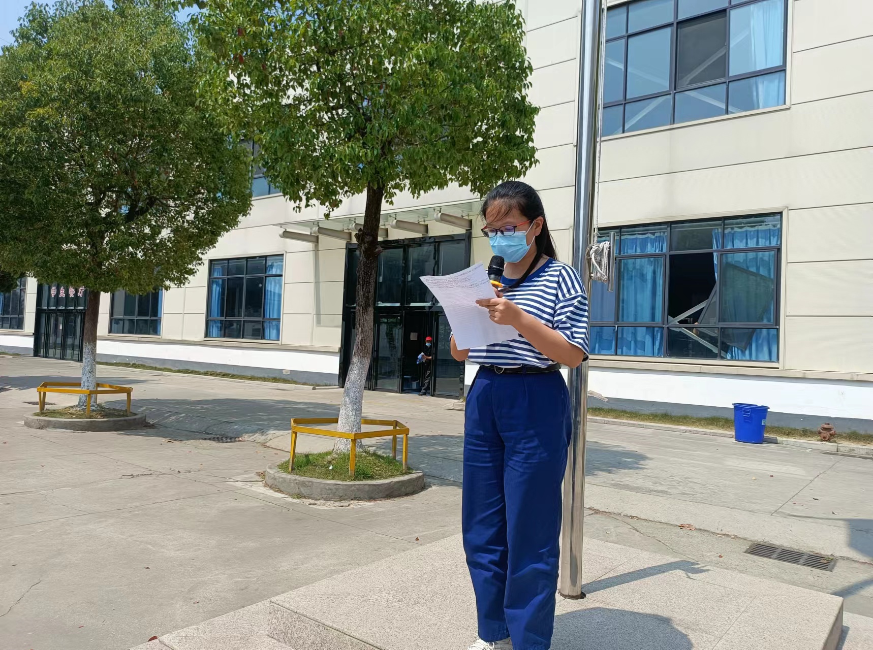 afb002ef0d845bb5c4e2c056f4e1d3a