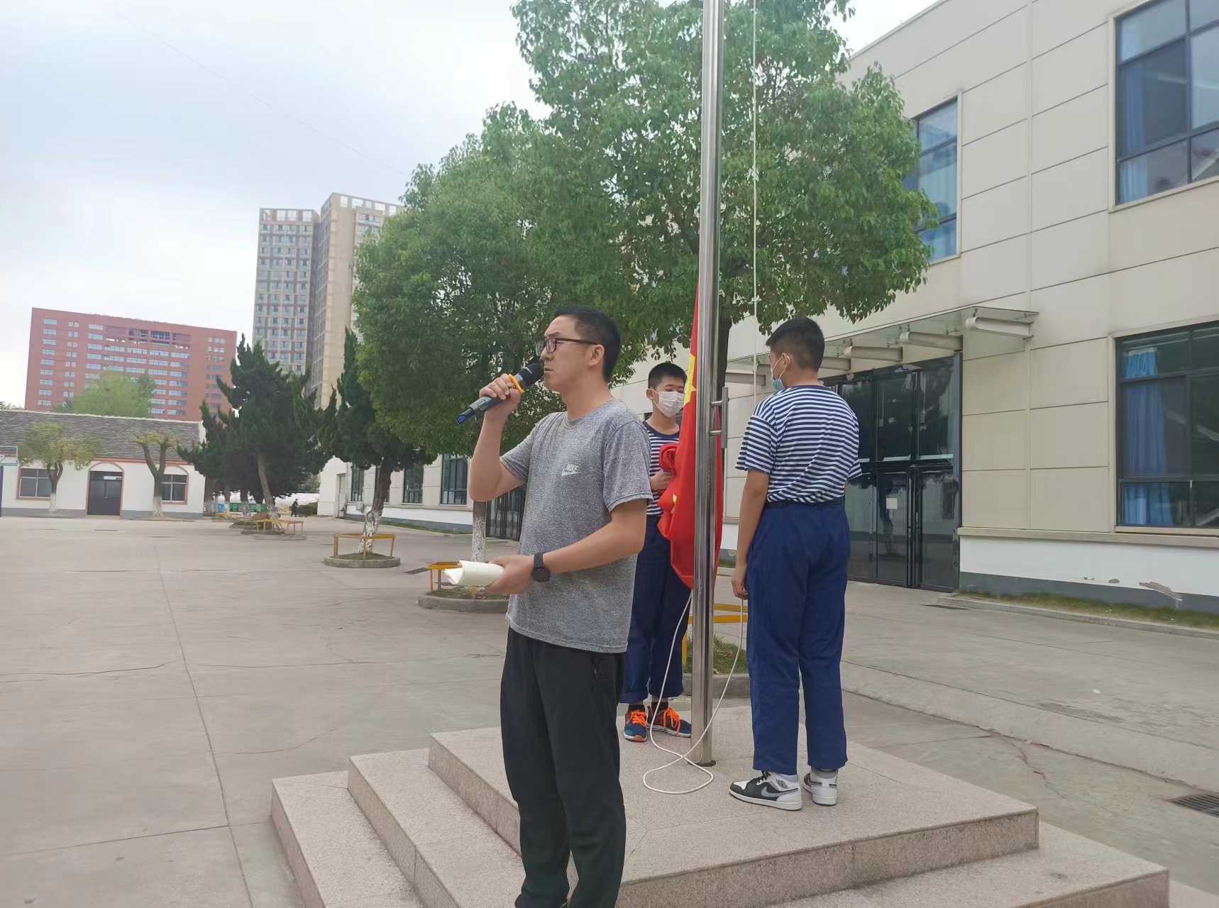 5ce78eea2ee37d805465829fe1ee45a