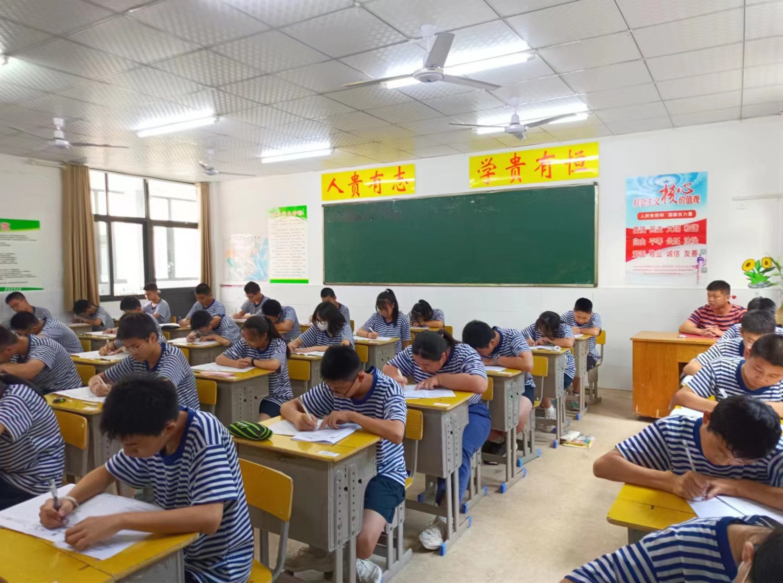 adc4fe76e6381ae2528c410ec166f5b