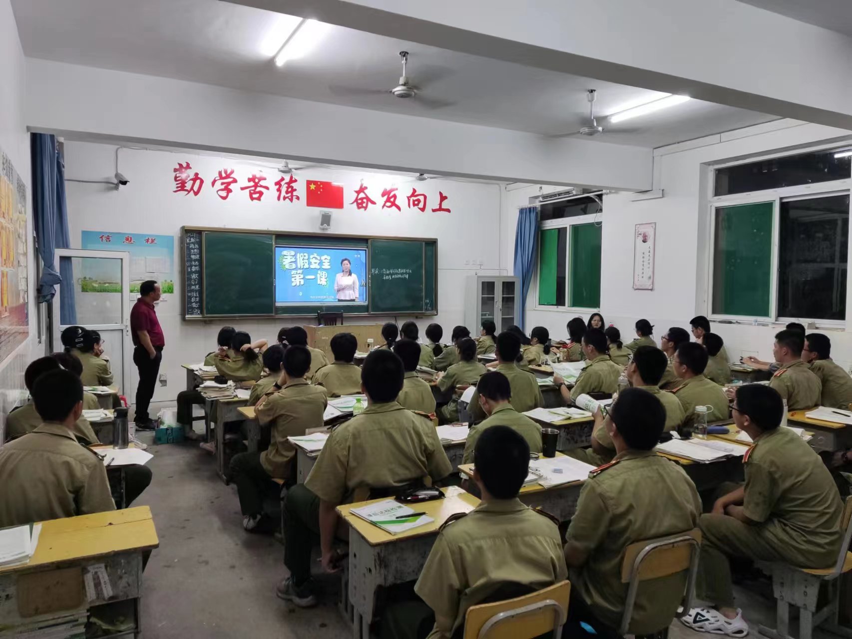 ab2bf570c52a8aa4bdc2182010085eb