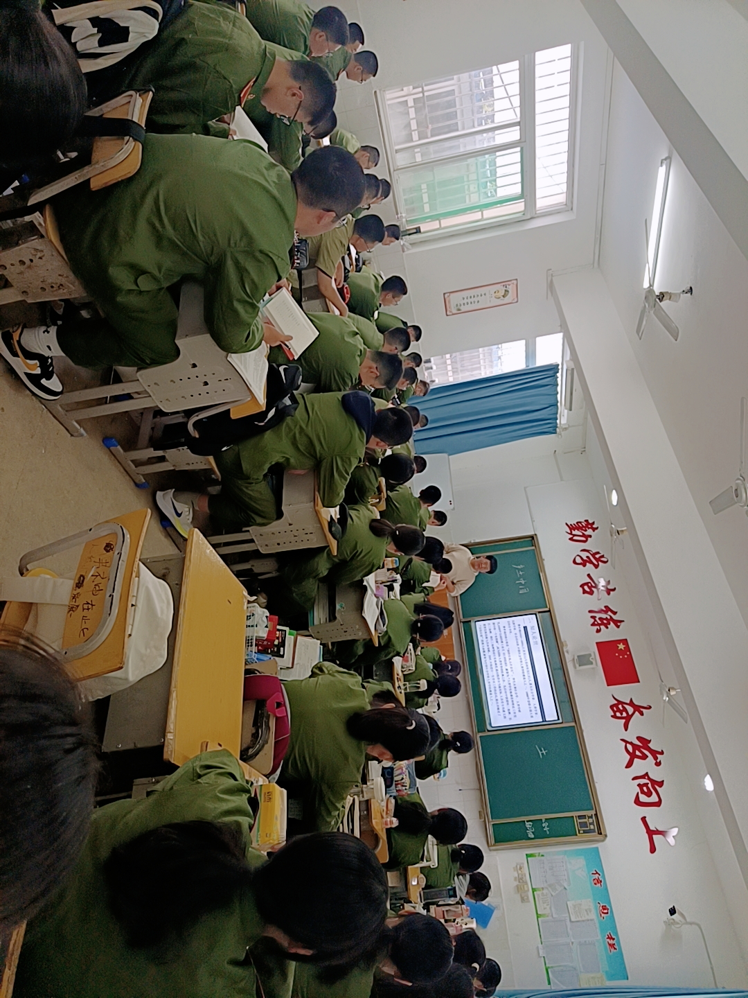 72d2bb35ef6f7f2aeec8b438593af80