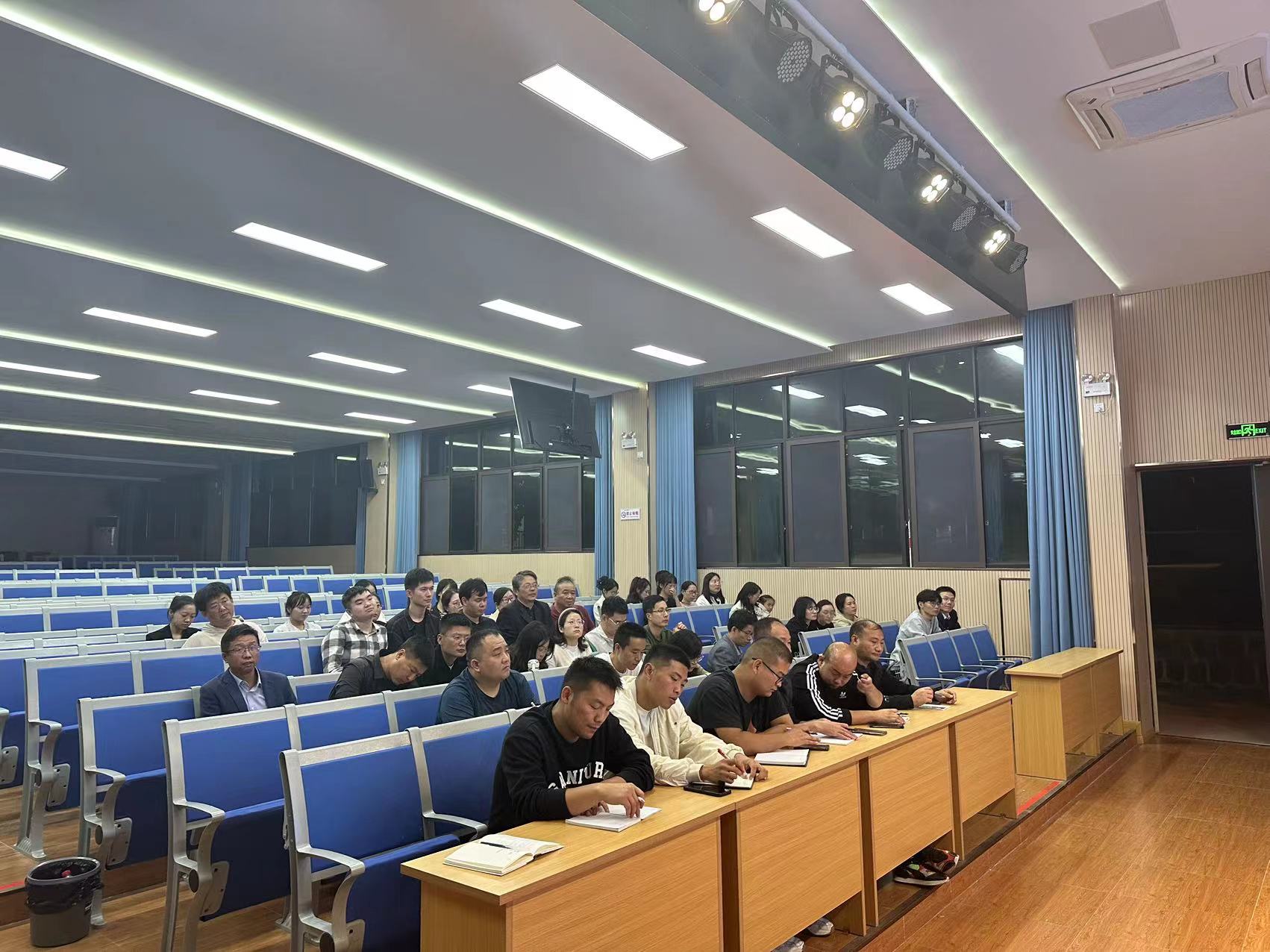 eeda92939169742ceca3d9e02708ffa