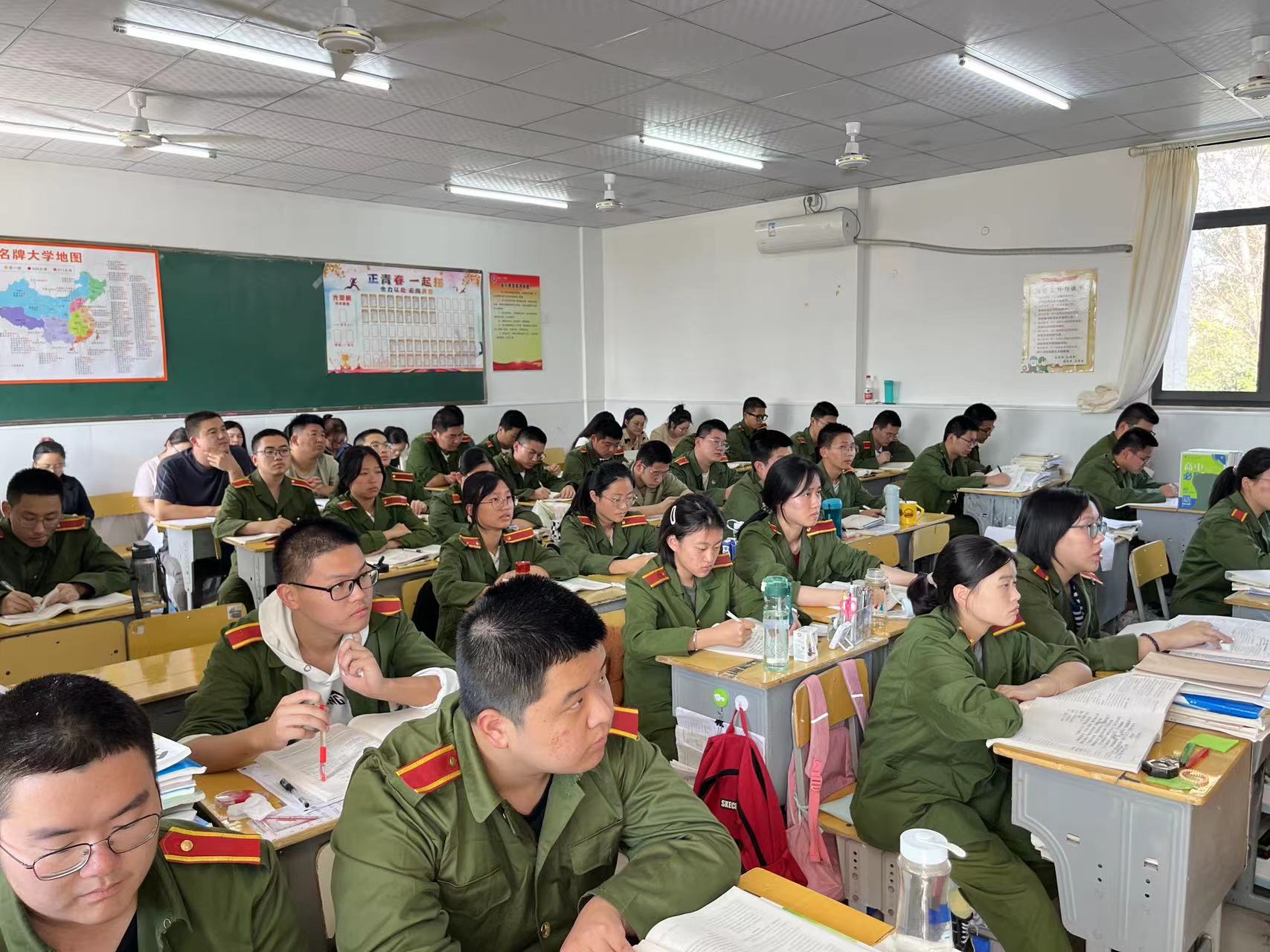 fb172f32d32c454f9d02d04eb9aee64