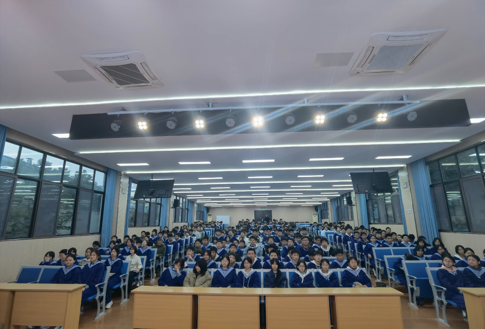 微信图片_20251120184216_200_599